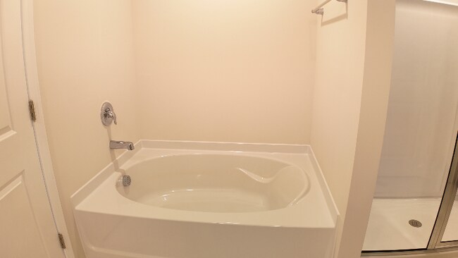Building Photo - 969 Pineland Dr