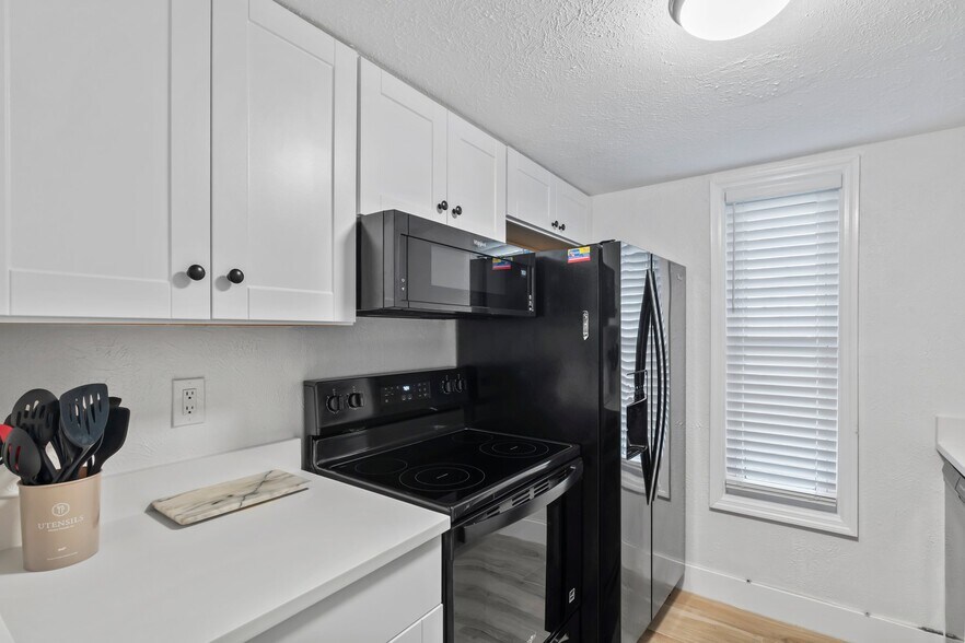 Building Photo - 3715 42nd Way S