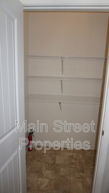 Building Photo - 2219 Waltham St