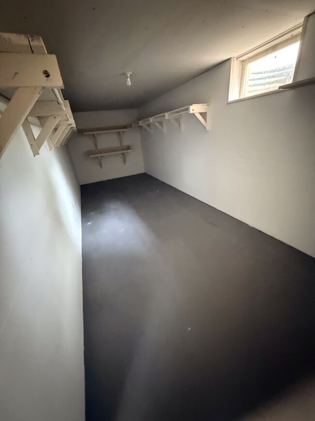 Building Photo - 413 Briarmont Dr
