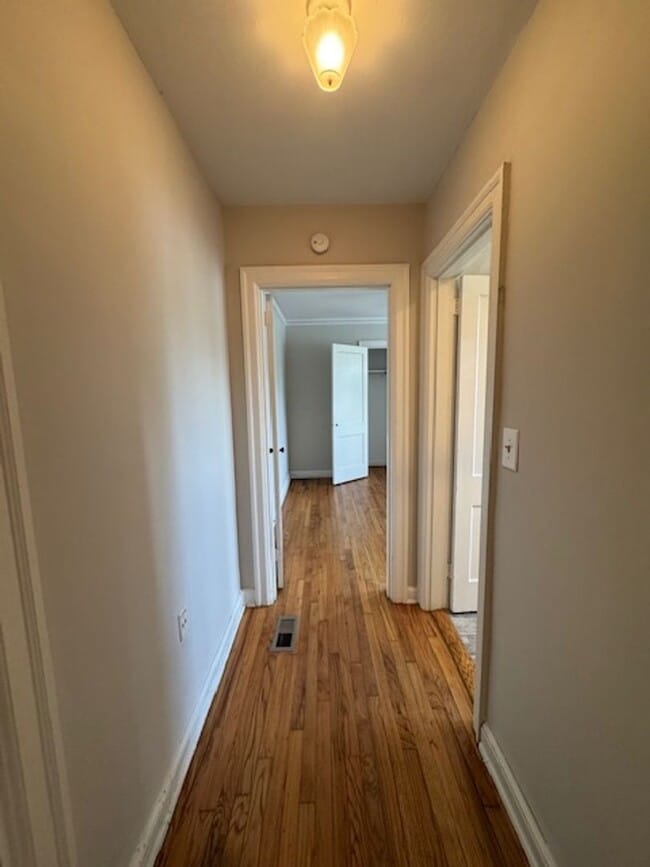 Building Photo - Oleander Court
