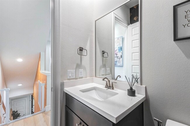 Building Photo - 2802 Grand Fountains Dr