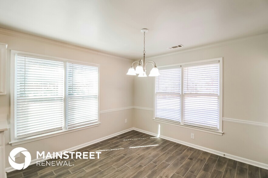 Building Photo - 355 Freeman Dr