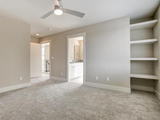 Building Photo - 1724 SE Ramona Street