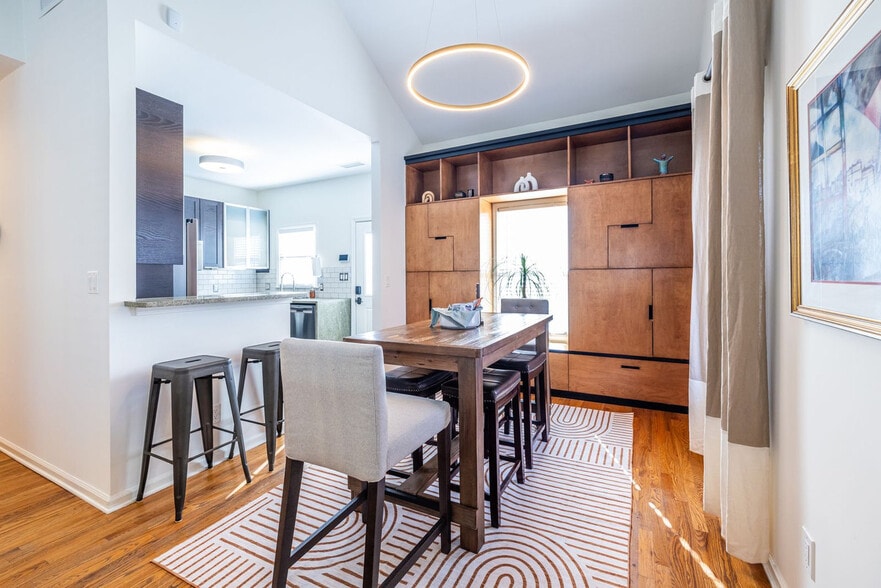 Building Photo - 69 Randolph St NE