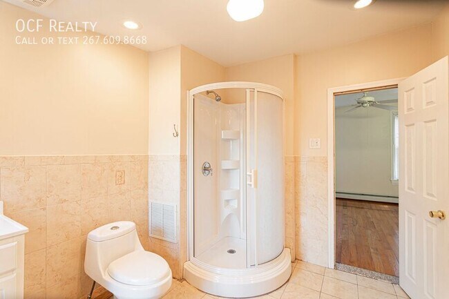 Building Photo - 1532 Christian St