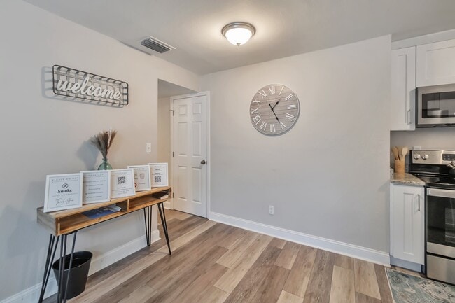 Building Photo - 3202 E Jean St