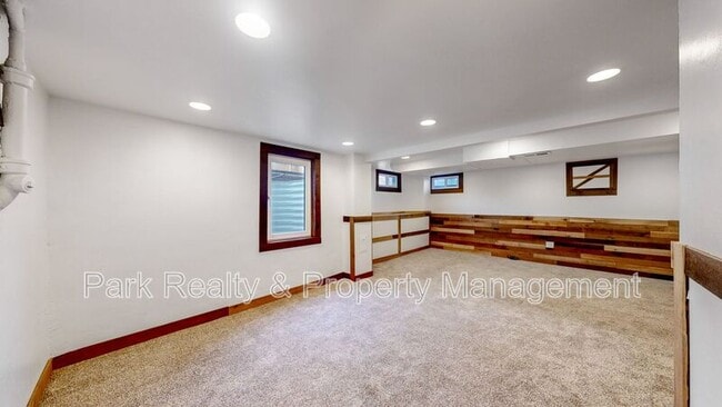 Building Photo - 3090 S Marion St