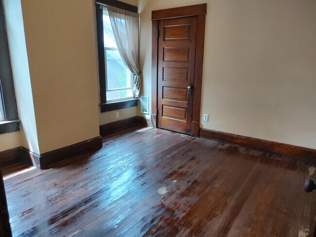 Building Photo - JARental