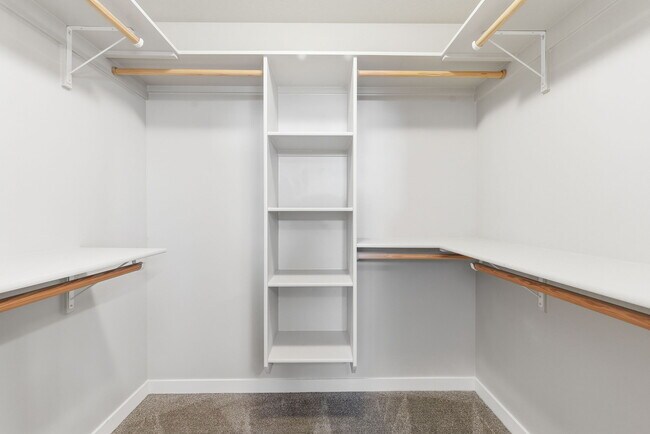 Building Photo - 9138 W Tillamook Dr