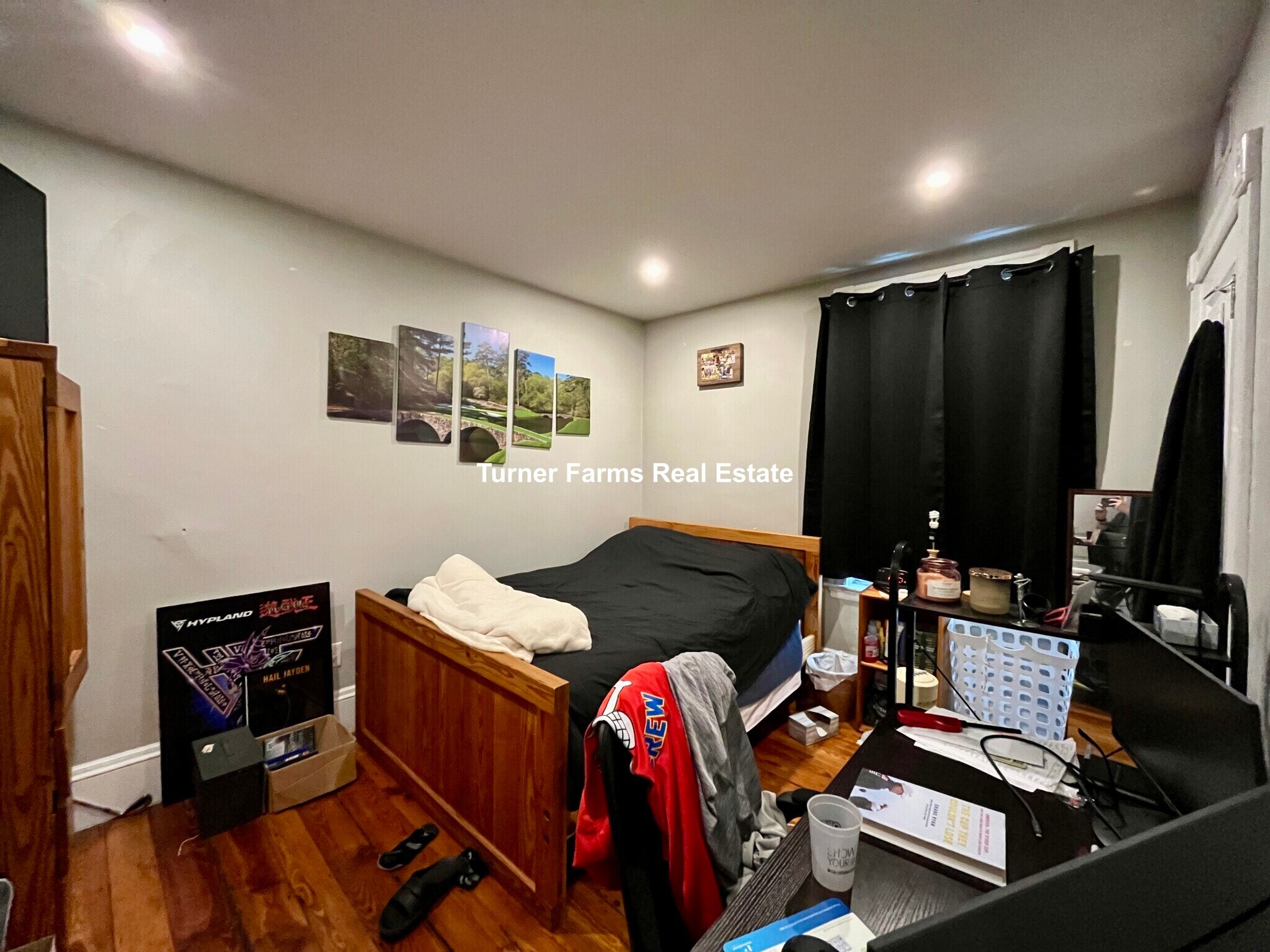 Building Photo - 24 Pond St