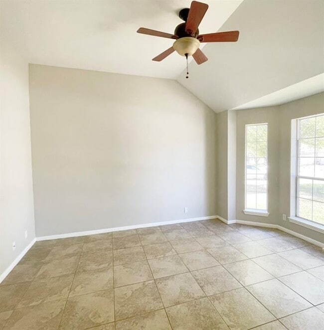 Building Photo - 104 Cattail Cove