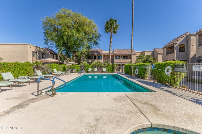 Building Photo - 5995 N 78th St