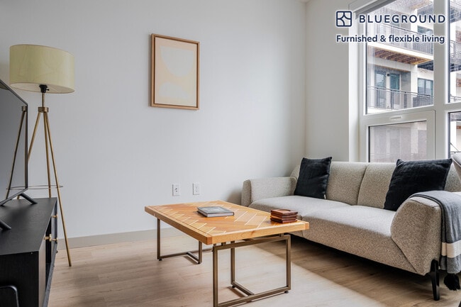 Building Photo - 646 Ocean Ave