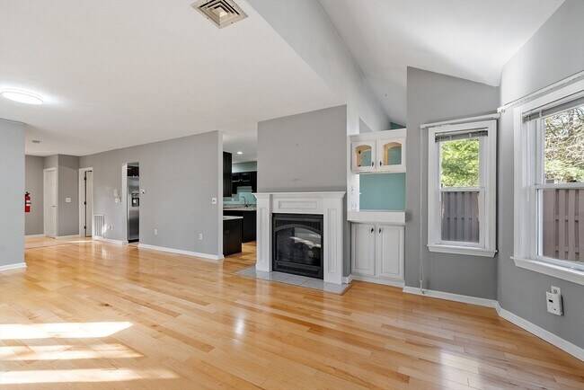Building Photo - 1105 Ridgefield Cir