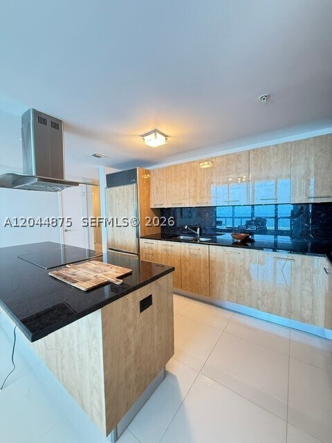 Building Photo - 6899 Collins Ave