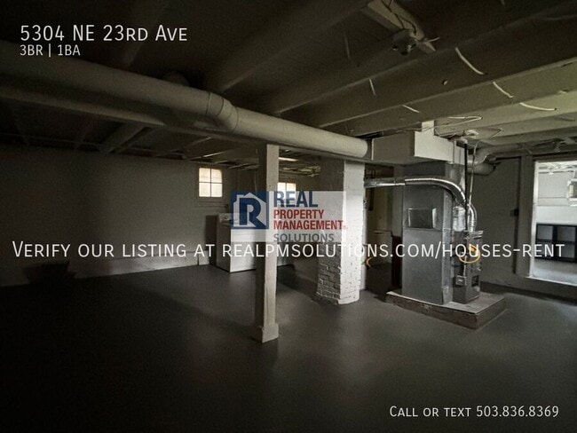 Building Photo - 5304 NE 23rd Ave