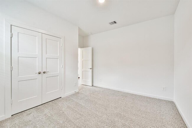 Building Photo - 14316 Yellow Hawthorn Ct
