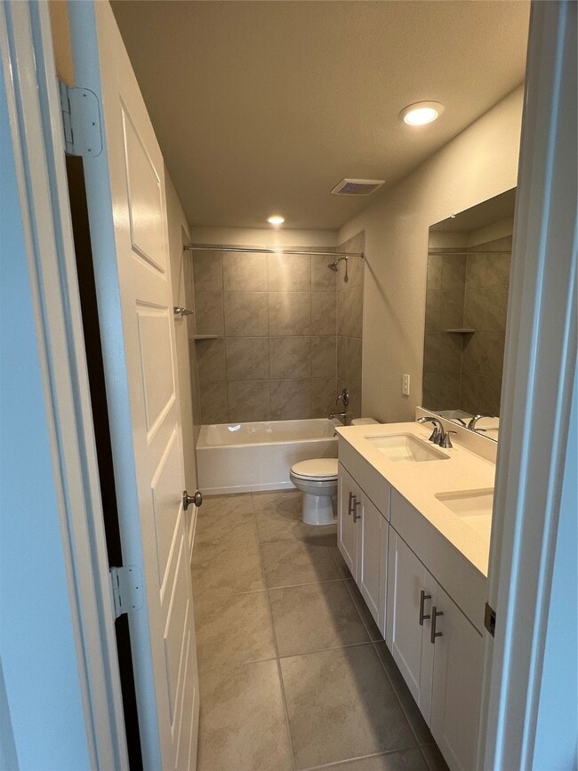 Building Photo - 1722 Cayden Oak Ln