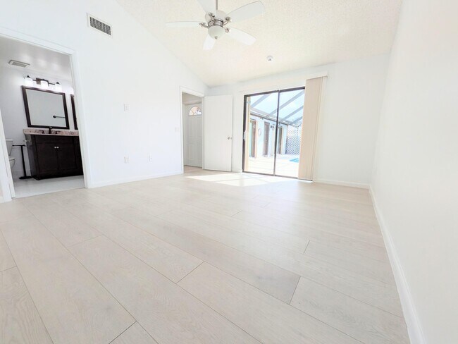 Building Photo - 9975 Boca Gardens Trail