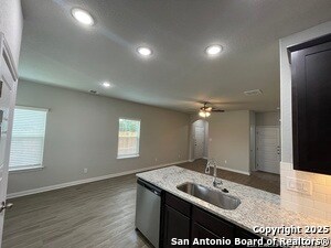 Building Photo - 405-407 Emma Dr