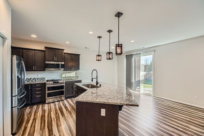 Building Photo - Amazing 3bed/2.5bath Home in Granite Falls!!