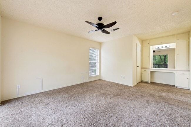 Building Photo - Available Now: Charming 3 Bed / 2 Bath in Rollingwood - Zoned to Eanes ISD - Large Yard