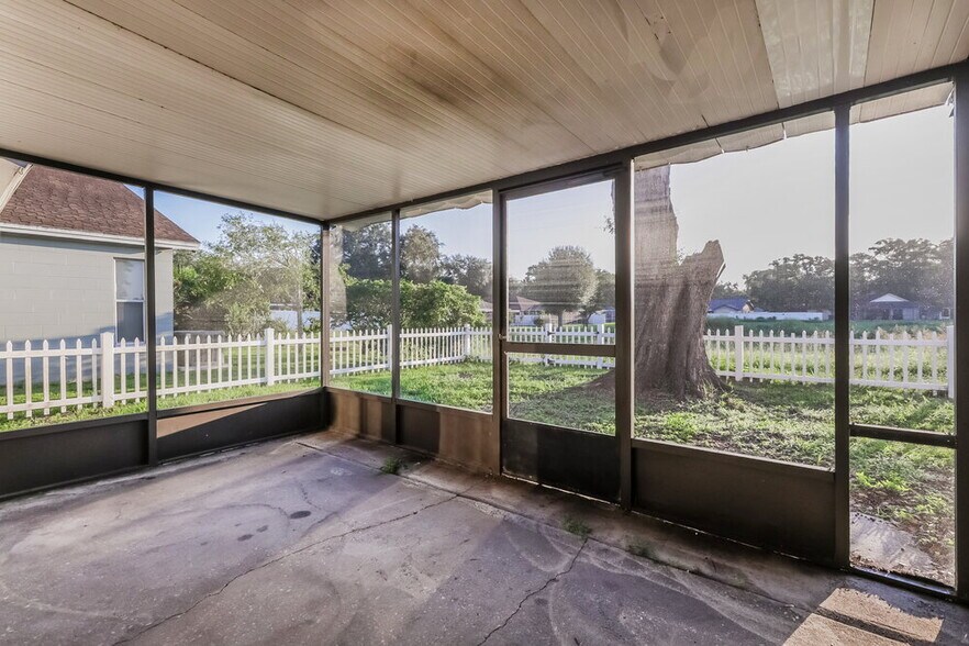Building Photo - 227 Belfort Pl