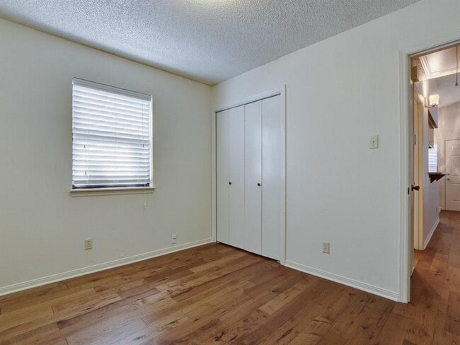 Building Photo - 4703 Rosedale Ave