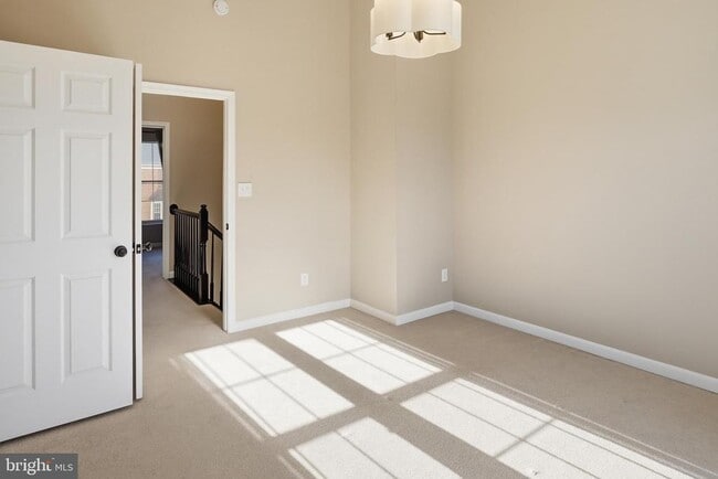 Building Photo - 12831 Silvia Loop