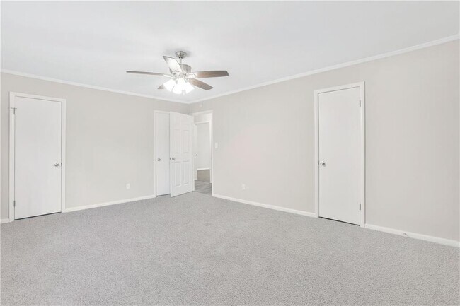 Building Photo - 3325 Kingfisher Dr
