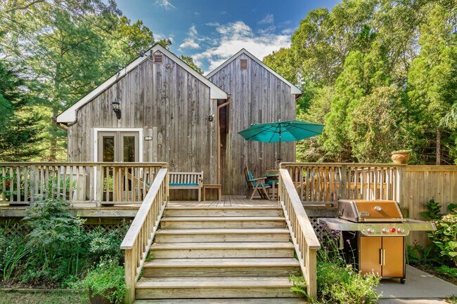 Building Photo - 49 Wooded Oak Ln