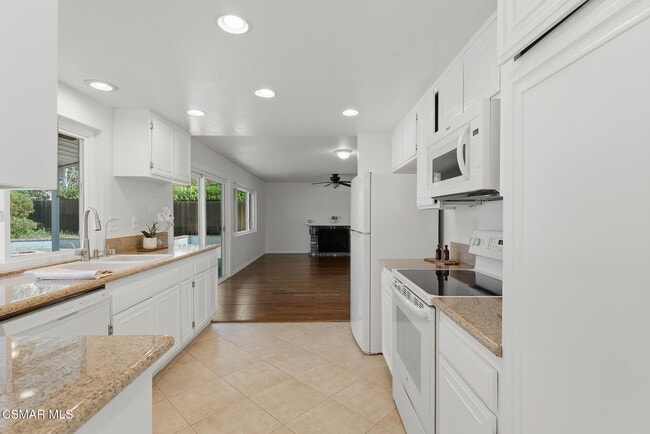 Building Photo - 1239 Honeysuckle Ct