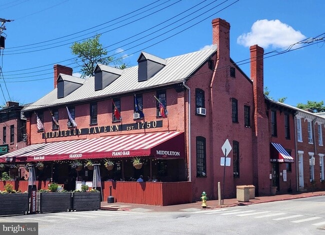 Building Photo - 179 Green St