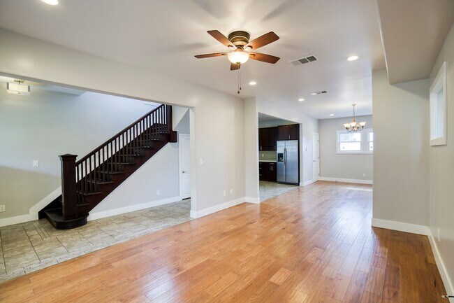 Building Photo - Jyoty