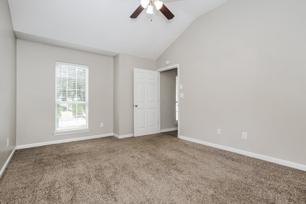 Building Photo - 172 Regency Park Dr