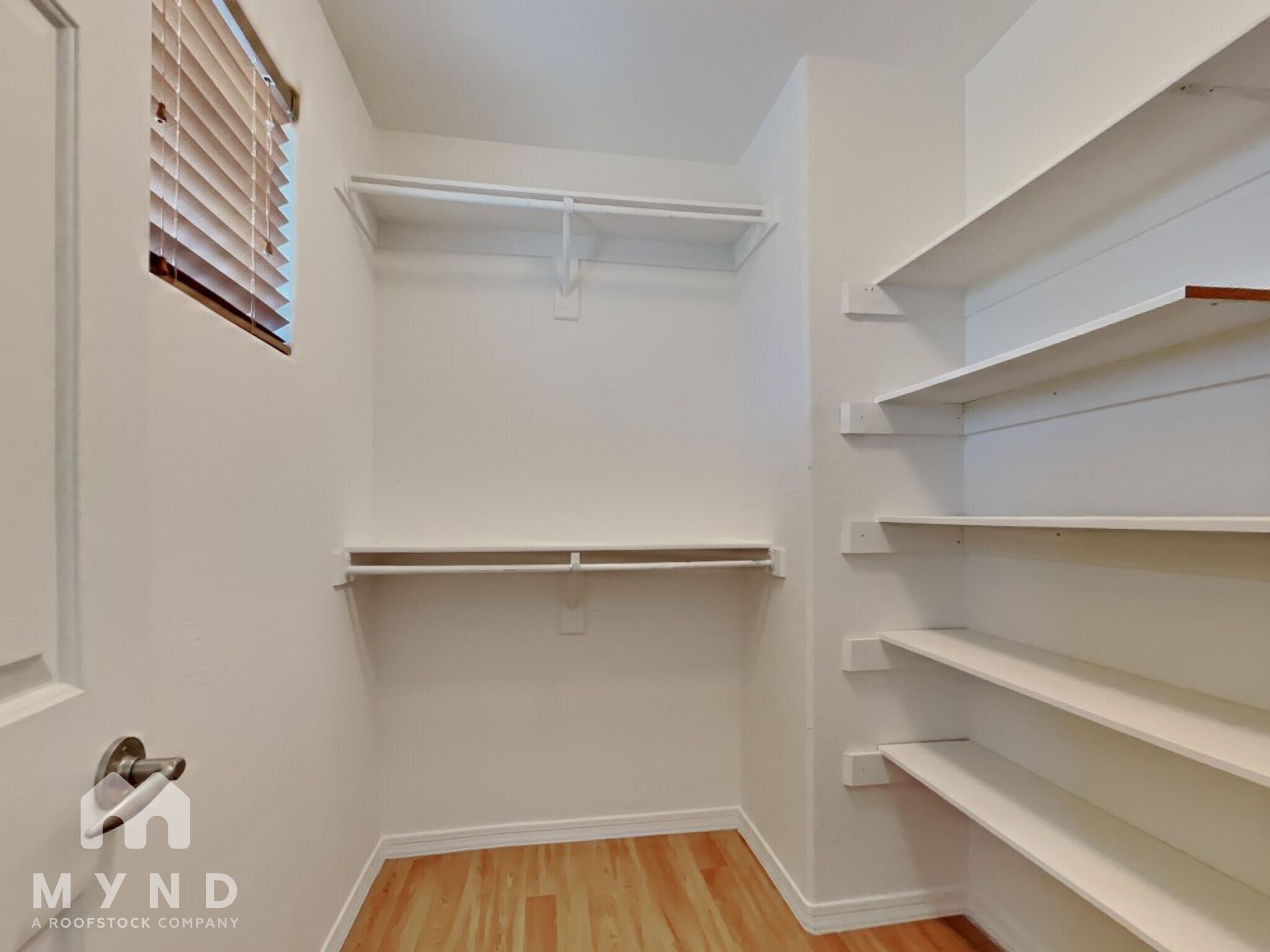 Building Photo - 18646 W Mission Ln