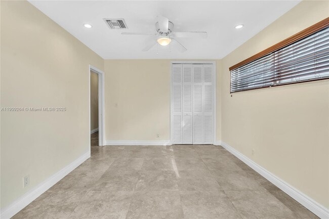 Building Photo - 2114 N 44th Ave