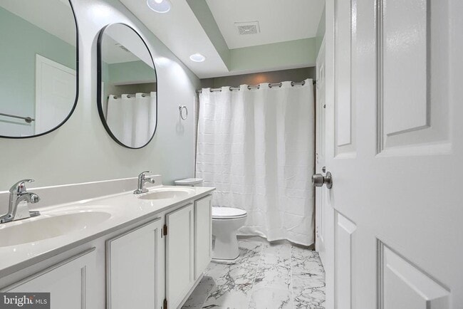 Building Photo - 309 Overlea Pl