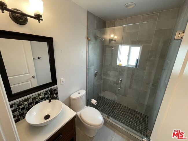 Building Photo - 5015 Edgewood Pl