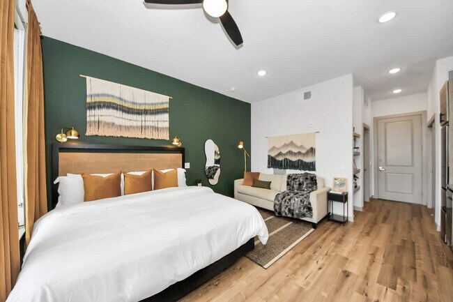 Building Photo - 1111 Shepherd Dr