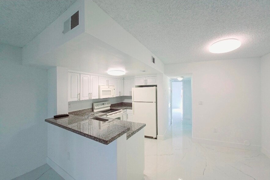 Building Photo - 510 NW 86th Pl