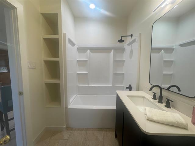 Building Photo - 810 Lucas Dr