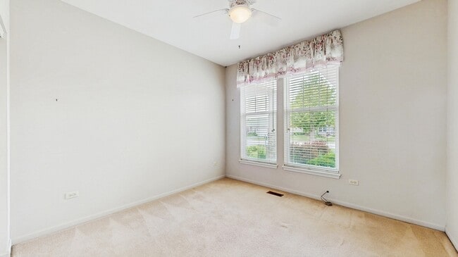 Building Photo - 12214 Plum Grove Rd