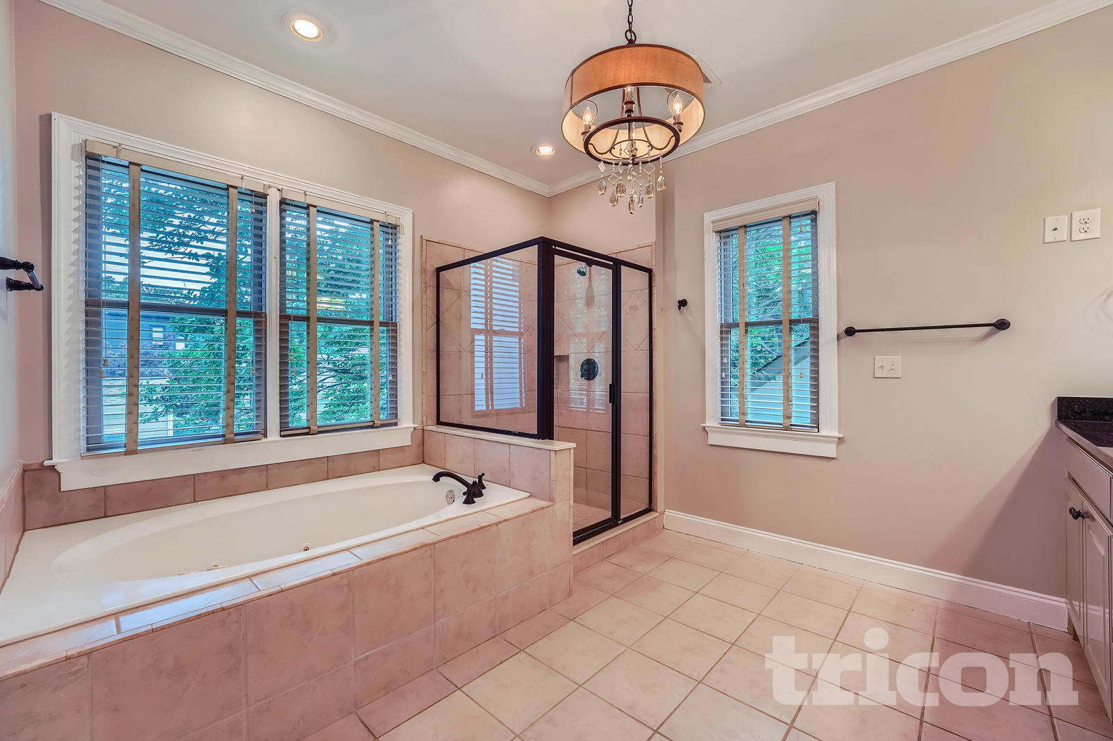 Building Photo - 1442 Hedgewood Ln NW