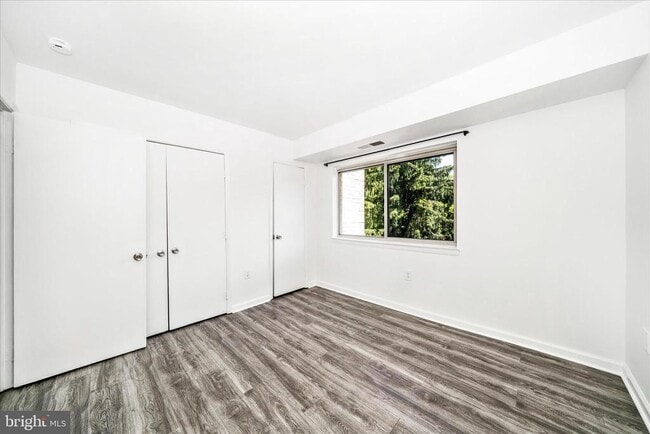 Building Photo - 12202 Braxfield Ct