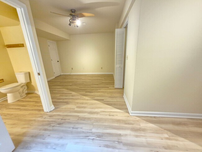 Building Photo - 125 Ivywood Dr