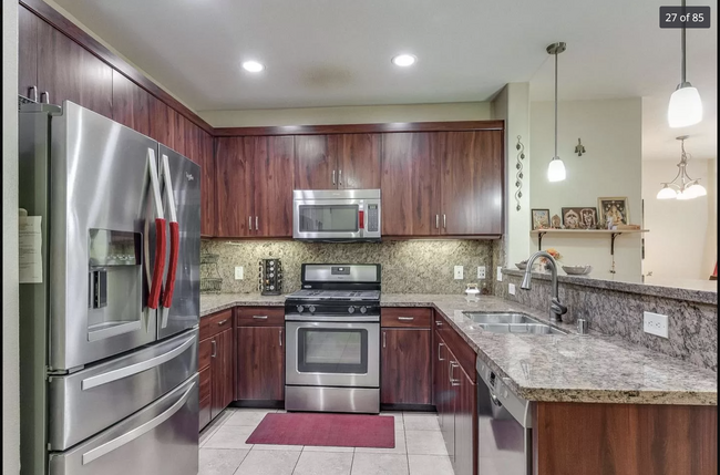 Kitchen - 1101 S Main St