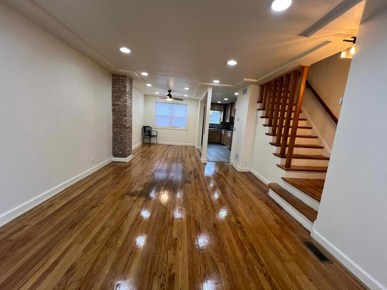 Primary Photo - 7250 S Euclid Ave