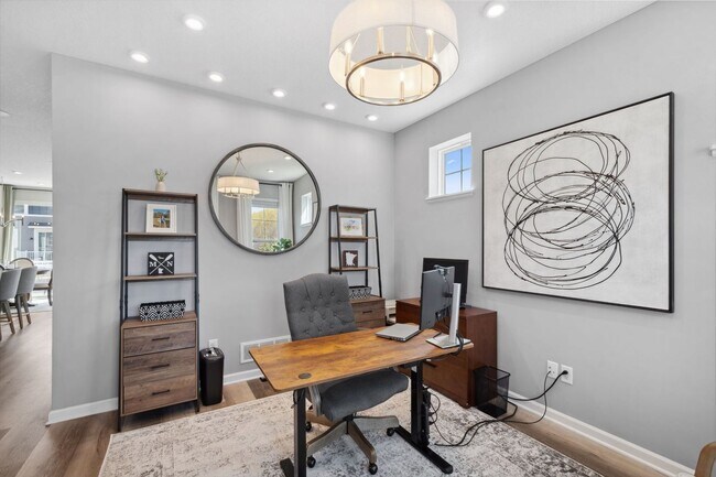 Building Photo - Rare End Unit 3Bed 3Bath Townhome in Rogers